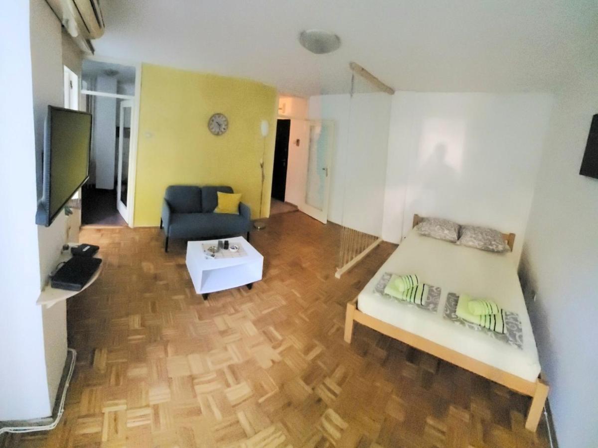 Appartamento Apartman Blok Belgrado Esterno foto